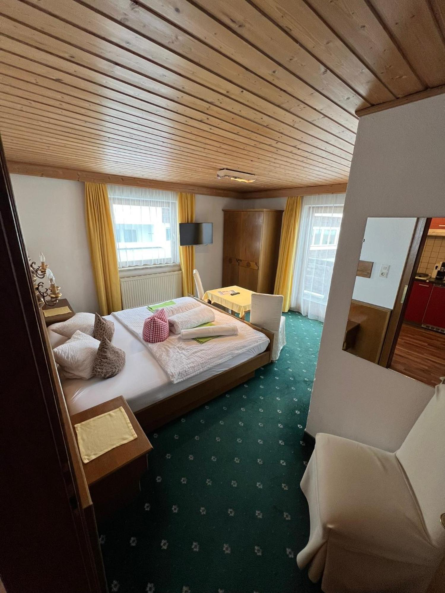 Pension Aloisl'S Harmonie Nauders Buitenkant foto