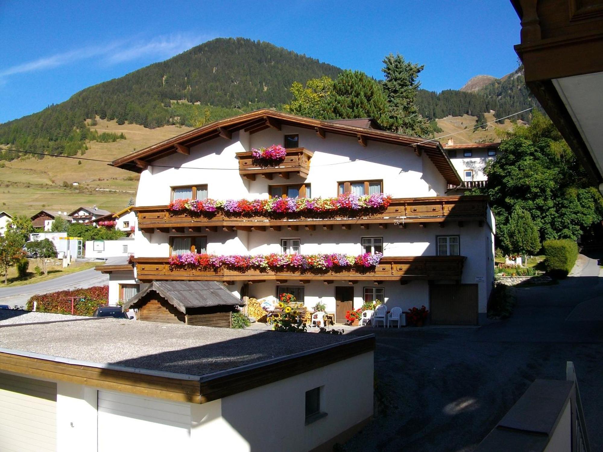 Pension Aloisl'S Harmonie Nauders Buitenkant foto